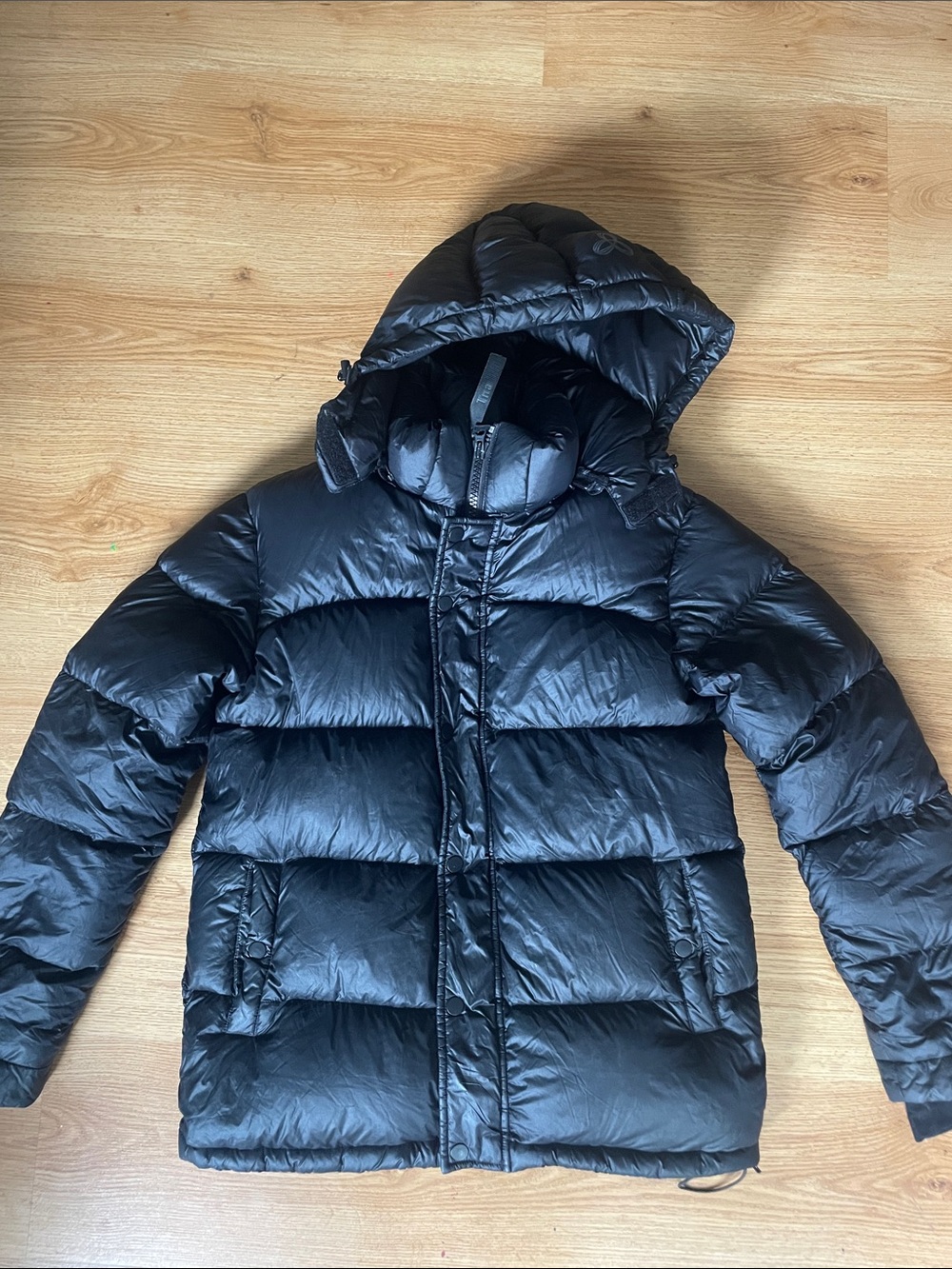 Aritzia Women's Black Hooded Puffer Coat